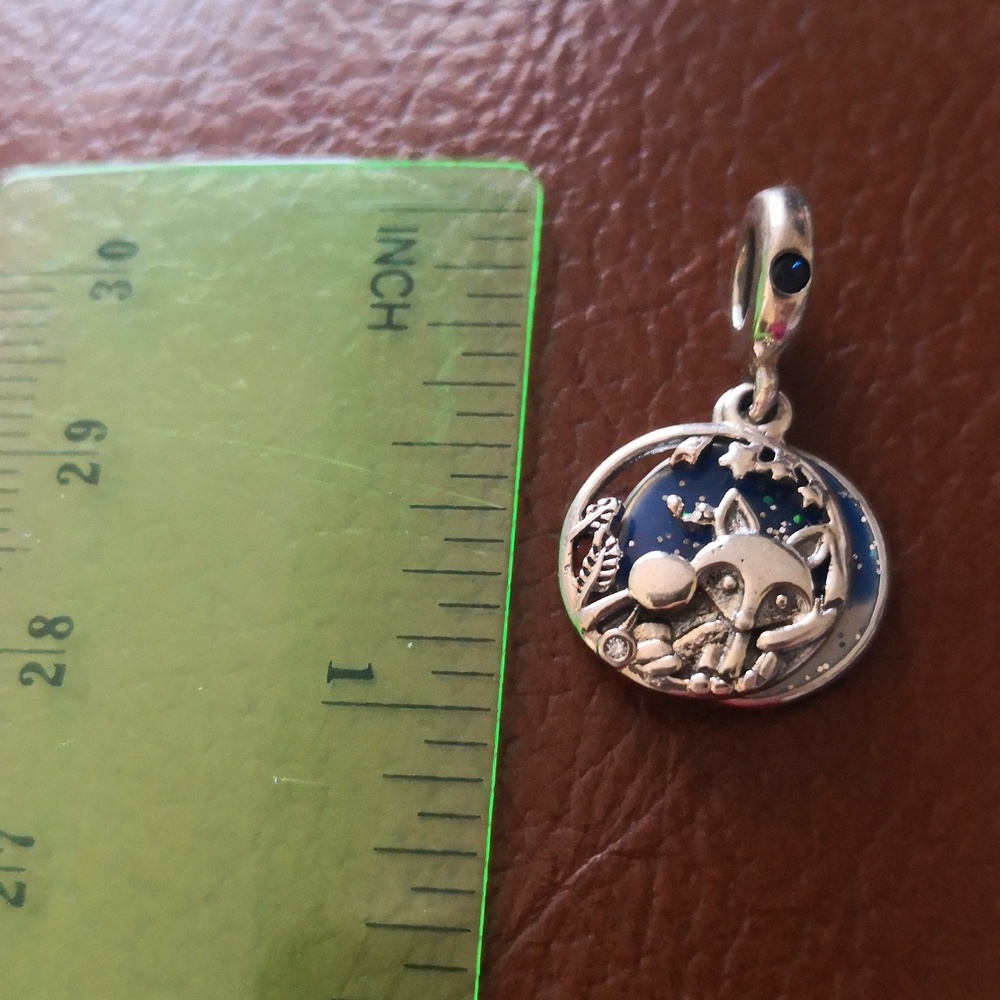 New 💕 Charm - Picture 4 of 4